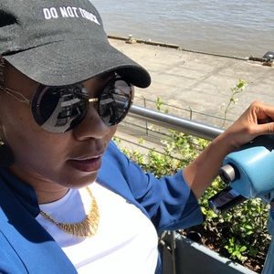 Meet your Posher, Bobbie